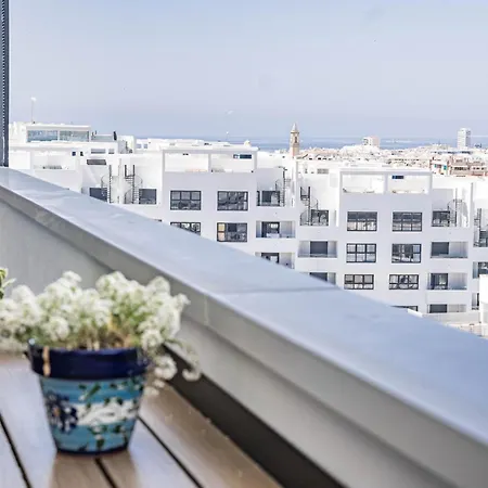 We27b - Stylish And Modern City Apartment