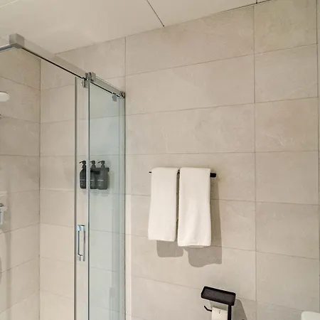 We27b - Stylish And Modern City Apartment *