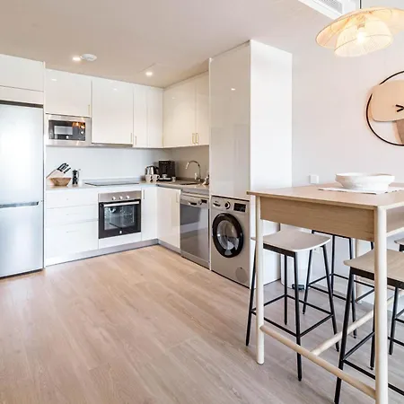 We27b - Stylish And Modern City Apartment *