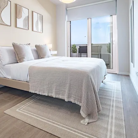 We27b - Stylish And Modern City Estepona